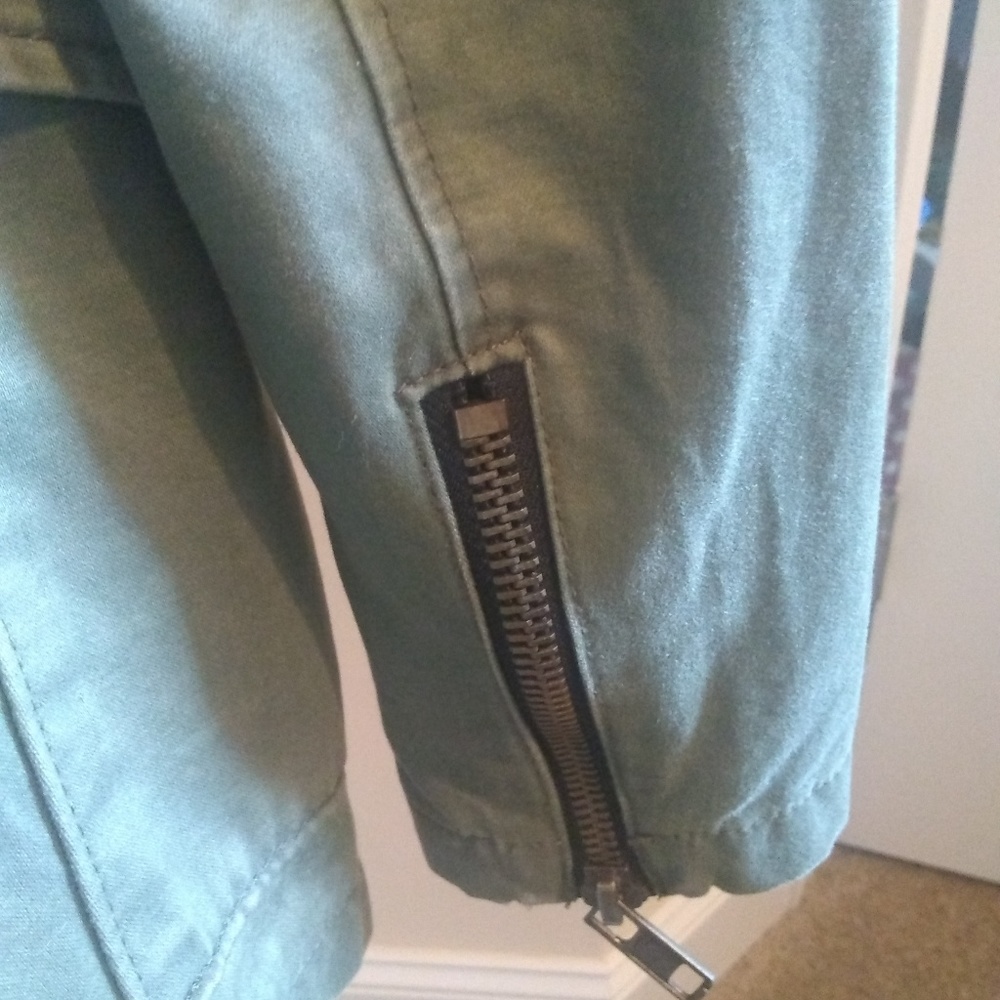 Jacket, small - Picture 5 of 6